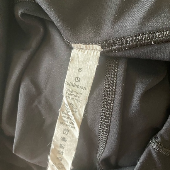 Black Lululemon leggings wonder train high-rise with pockets - Picture 5 of 5